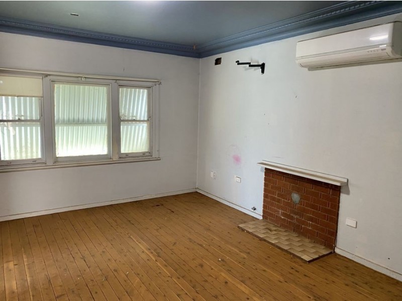 87 WALLACE STREET, Coolamon NSW 2701