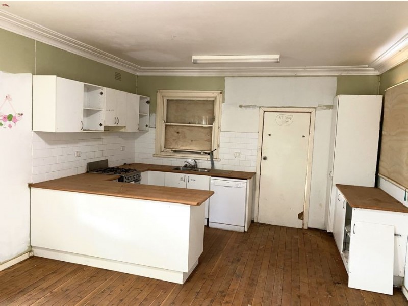 87 WALLACE STREET, Coolamon NSW 2701