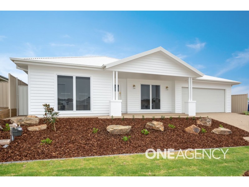 27 Mugga Street, Gobbagombalin NSW 2650