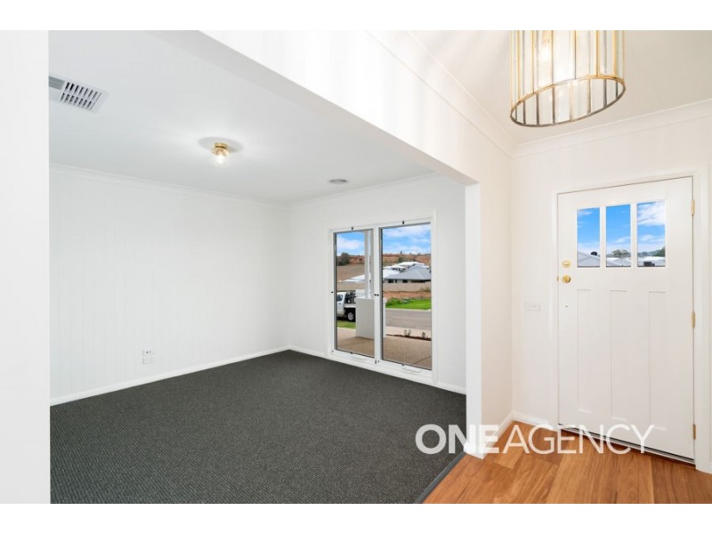 27 Mugga Street, Gobbagombalin NSW 2650