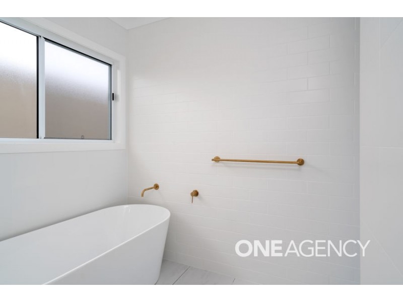 27 Mugga Street, Gobbagombalin NSW 2650