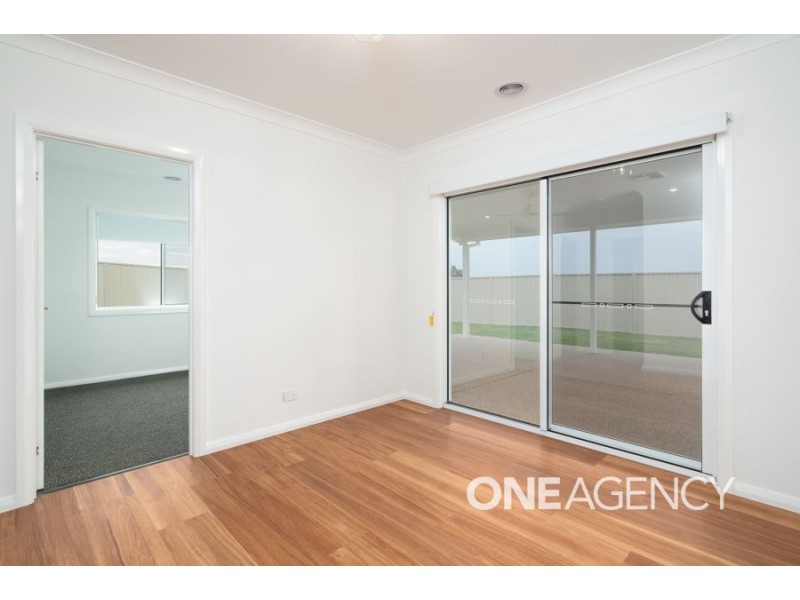 27 Mugga Street, Gobbagombalin NSW 2650