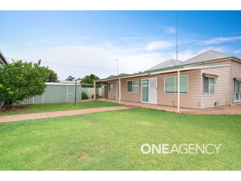 90 Drummond Street, Lockhart NSW 2656