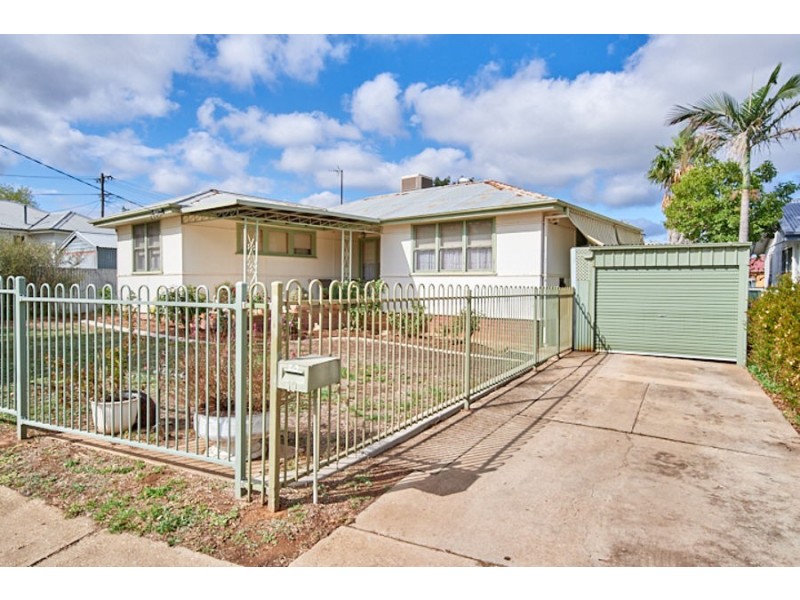 19 SPOONER AVENUE, Mount Austin NSW 2650