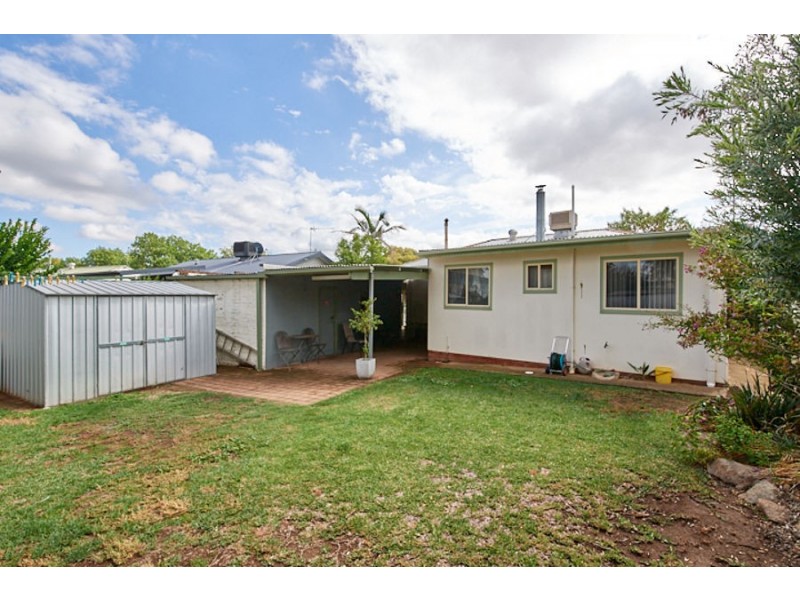 19 SPOONER AVENUE, Mount Austin NSW 2650