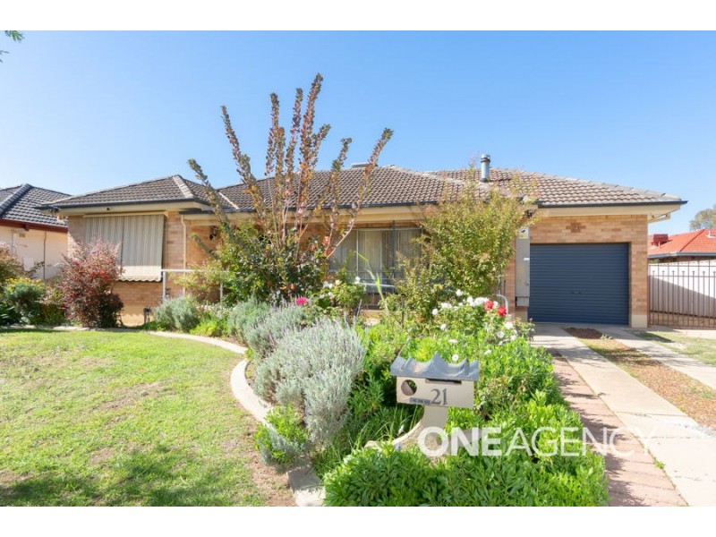 21 Martin Street, Tolland NSW 2650