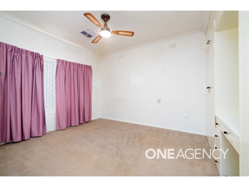 21 Martin Street, Tolland NSW 2650