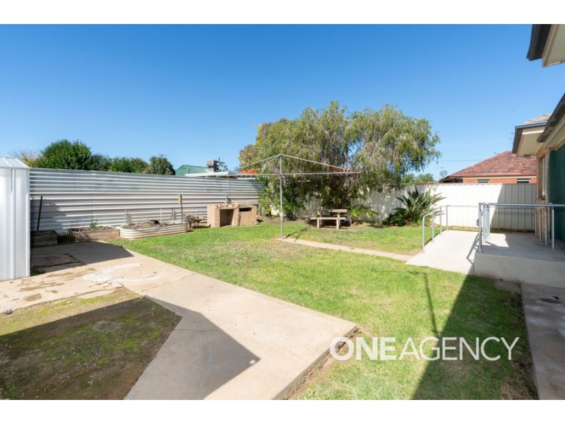 21 Martin Street, Tolland NSW 2650