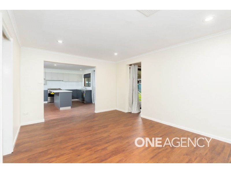 3 HUME STREET, Lake Albert NSW 2650