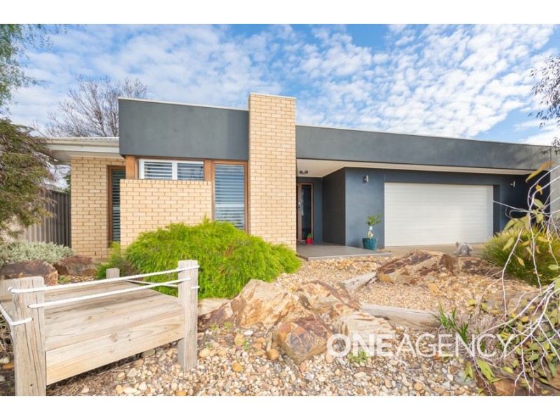 12 HAMERSLEY PLACE, Tatton NSW 2650