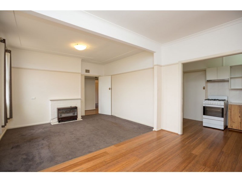 138 MACLEAY STREET, Mount Austin NSW 2650