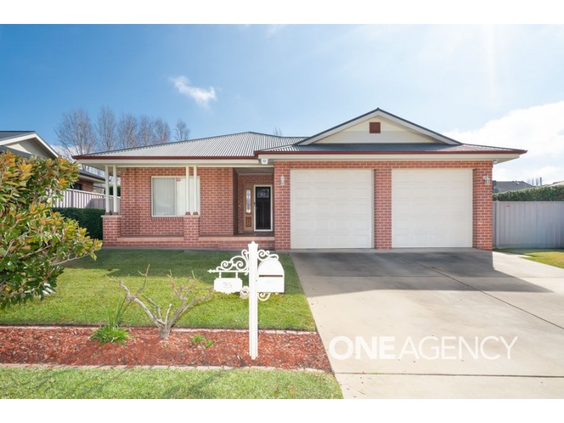 35 BEDERVALE STREET, Bourkelands NSW 2650