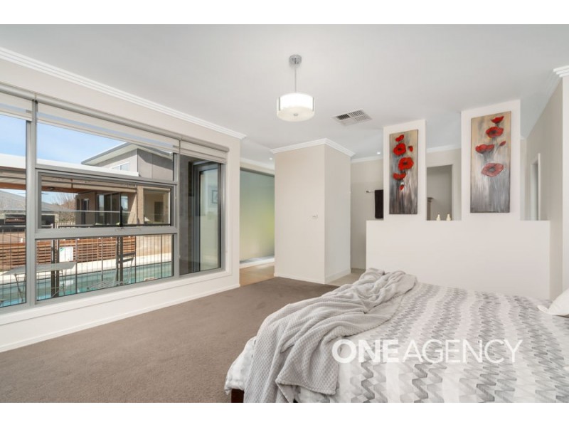 2 PLUNKETT DRIVE, Lake Albert NSW 2650