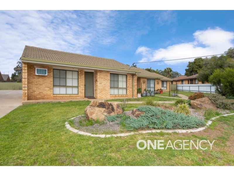 2/10 WEWAK STREET, Ashmont NSW 2650