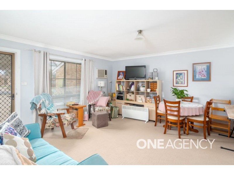 2/10 WEWAK STREET, Ashmont NSW 2650