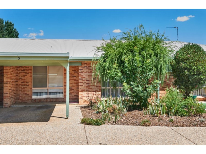 5/10 BULOLO STREET, Ashmont NSW 2650