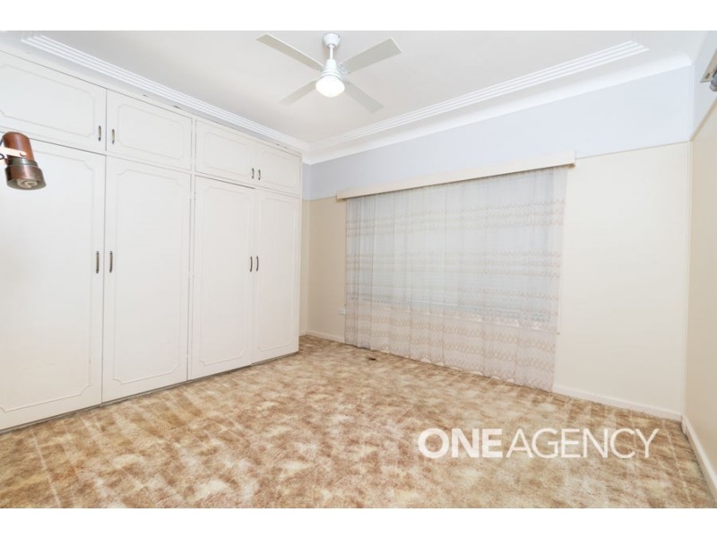 343 LAKE ALBERT ROAD, Kooringal NSW 2650