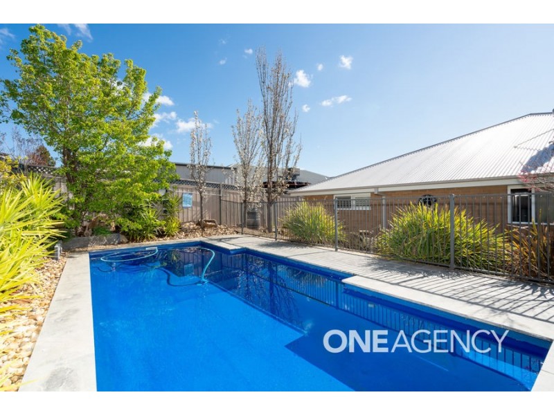 61 KALOONA DRIVE, Bourkelands NSW 2650