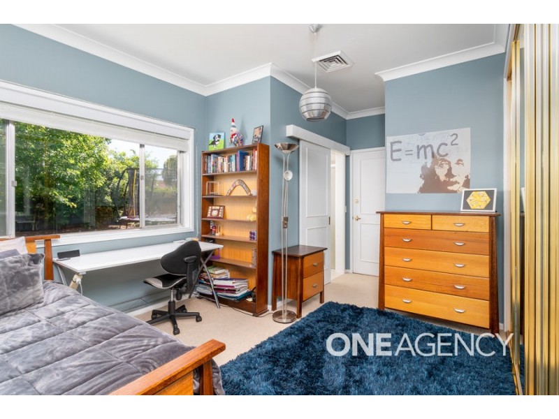 22 DALKEITH AVENUE, Lake Albert NSW 2650