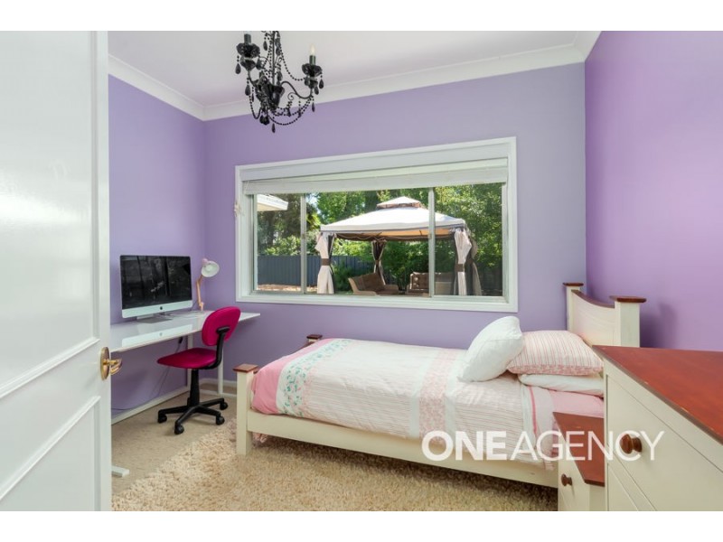 22 DALKEITH AVENUE, Lake Albert NSW 2650