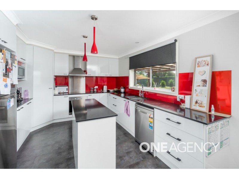 93 MAIN STREET, Lake Albert NSW 2650