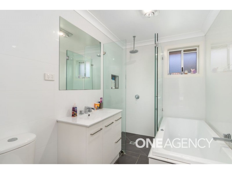 93 MAIN STREET, Lake Albert NSW 2650