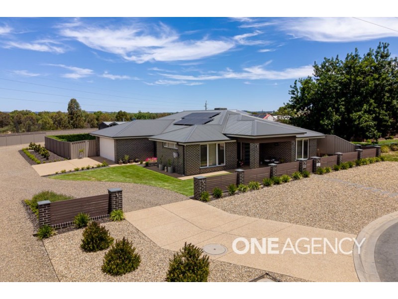 22 GIBSON STREET, Boorooma NSW 2650