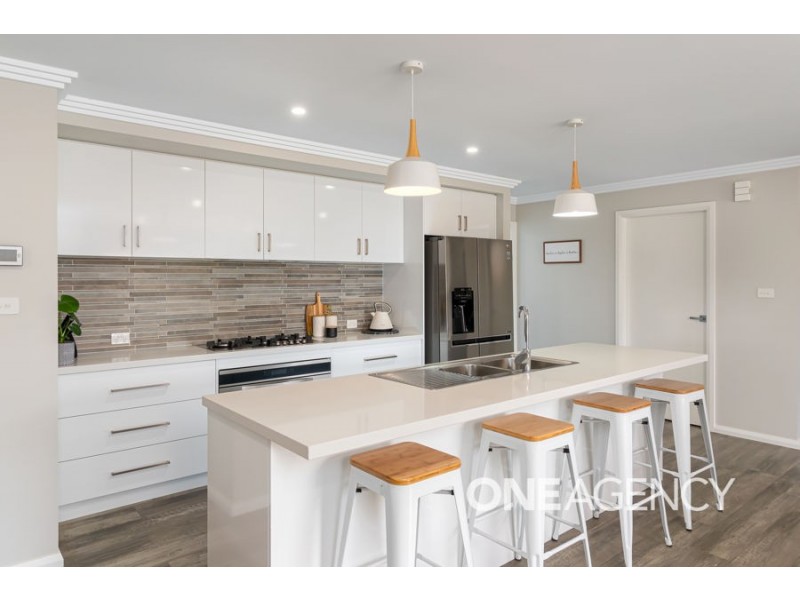 22 GIBSON STREET, Boorooma NSW 2650