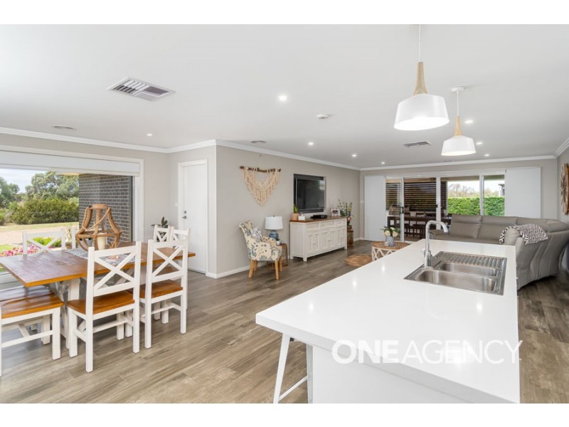 22 GIBSON STREET, Boorooma NSW 2650