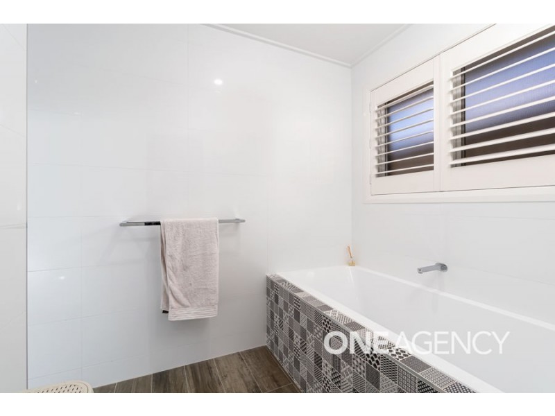 22 GIBSON STREET, Boorooma NSW 2650