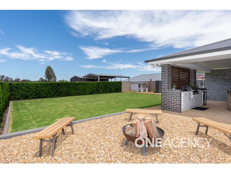 22 GIBSON STREET, Boorooma NSW 2650