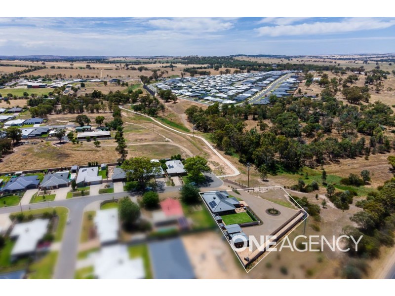 22 GIBSON STREET, Boorooma NSW 2650