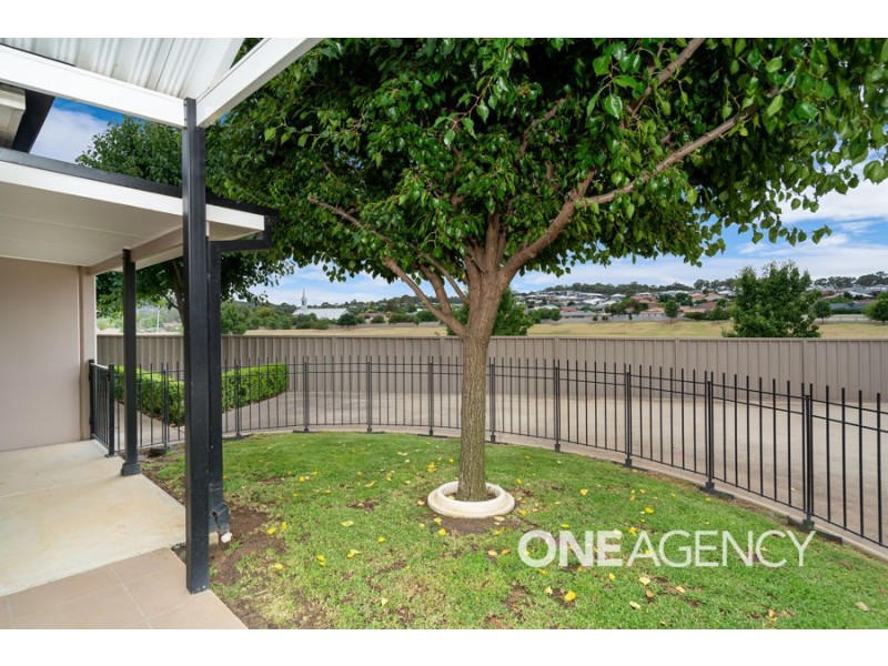 2/7 BEDERVALE STREET, Bourkelands NSW 2650