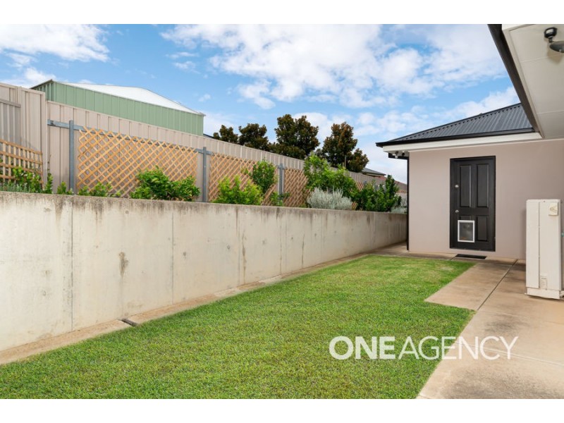 2/7 BEDERVALE STREET, Bourkelands NSW 2650