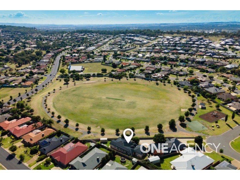 2/7 BEDERVALE STREET, Bourkelands NSW 2650