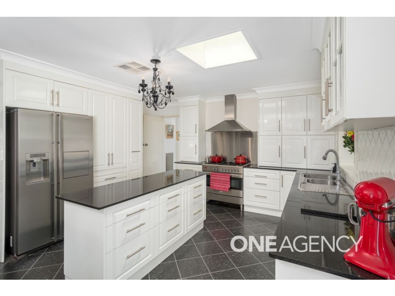 22 BAVARIA STREET, Tolland NSW 2650