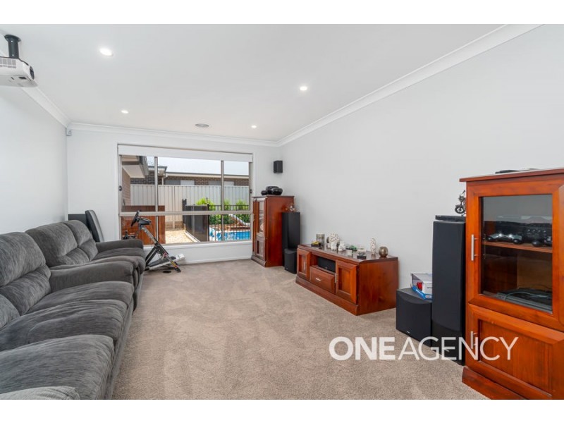 33 PARADISE DRIVE, Gobbagombalin NSW 2650