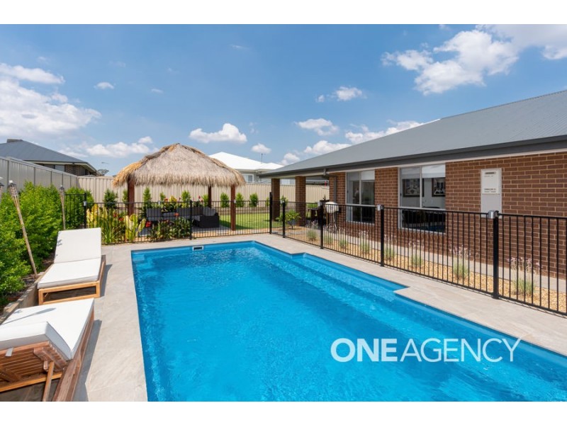 33 PARADISE DRIVE, Gobbagombalin NSW 2650