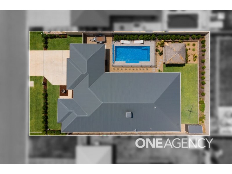 33 PARADISE DRIVE, Gobbagombalin NSW 2650