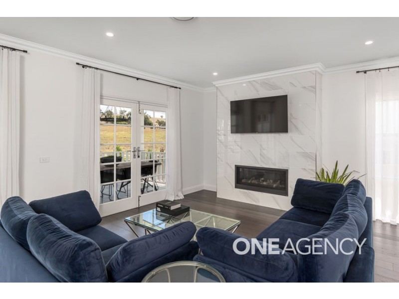 12 BENNELONG CRESCENT, Lloyd NSW 2650