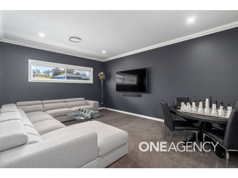 12 BENNELONG CRESCENT, Lloyd NSW 2650