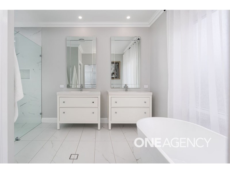 12 BENNELONG CRESCENT, Lloyd NSW 2650