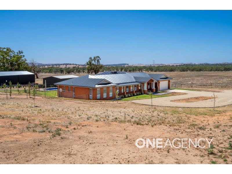 19 MATILDA CRESCENT, Gumly Gumly NSW 2652