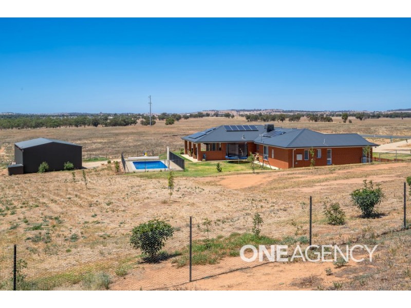 19 MATILDA CRESCENT, Gumly Gumly NSW 2652