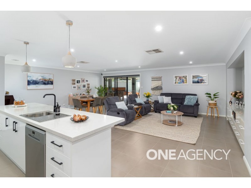 57 RAINBOW DRIVE, Estella NSW 2650