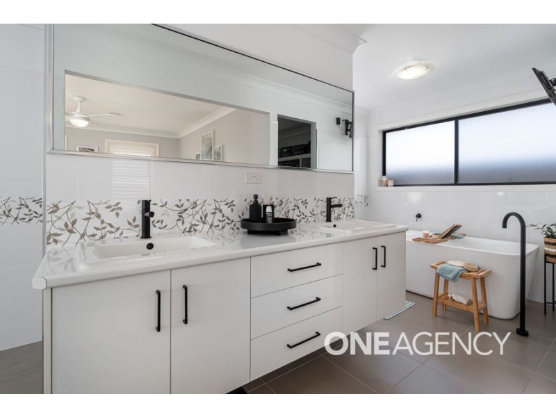 57 RAINBOW DRIVE, Estella NSW 2650