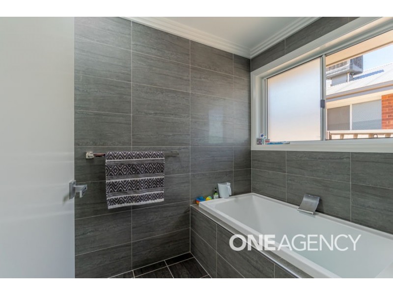 38 FLACK CRESCENT, Boorooma NSW 2650