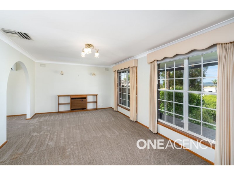 3 HENWOOD AVENUE, Kooringal NSW 2650