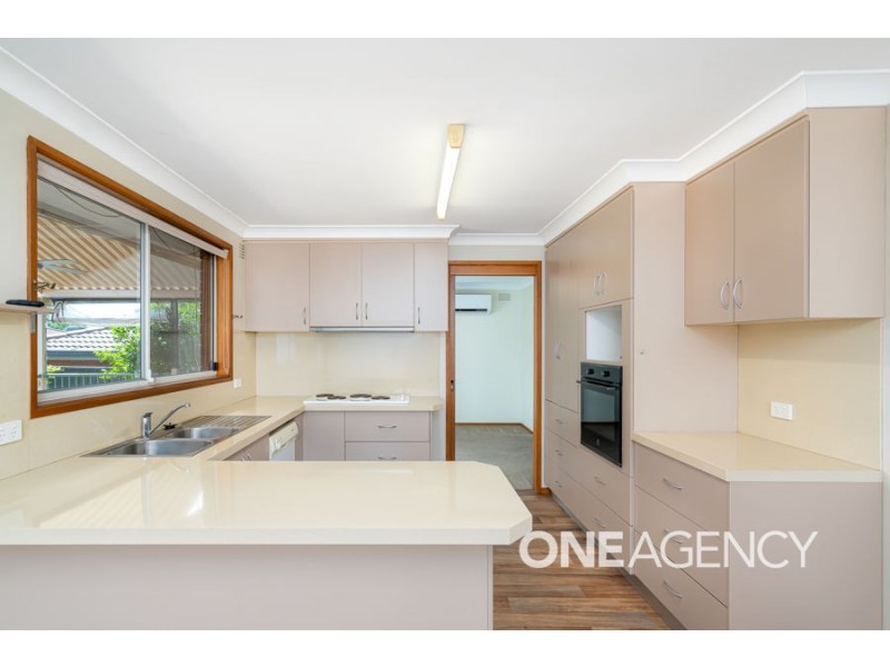 3 HENWOOD AVENUE, Kooringal NSW 2650