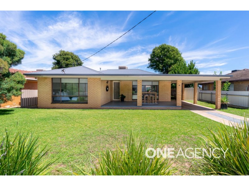 14 MAIN STREET, Lake Albert NSW 2650